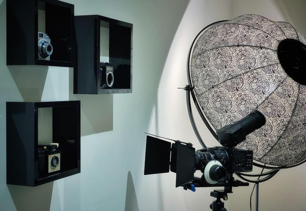 Two Bedroom Luxury Apt With Film Style Swansea Zewnętrze zdjęcie